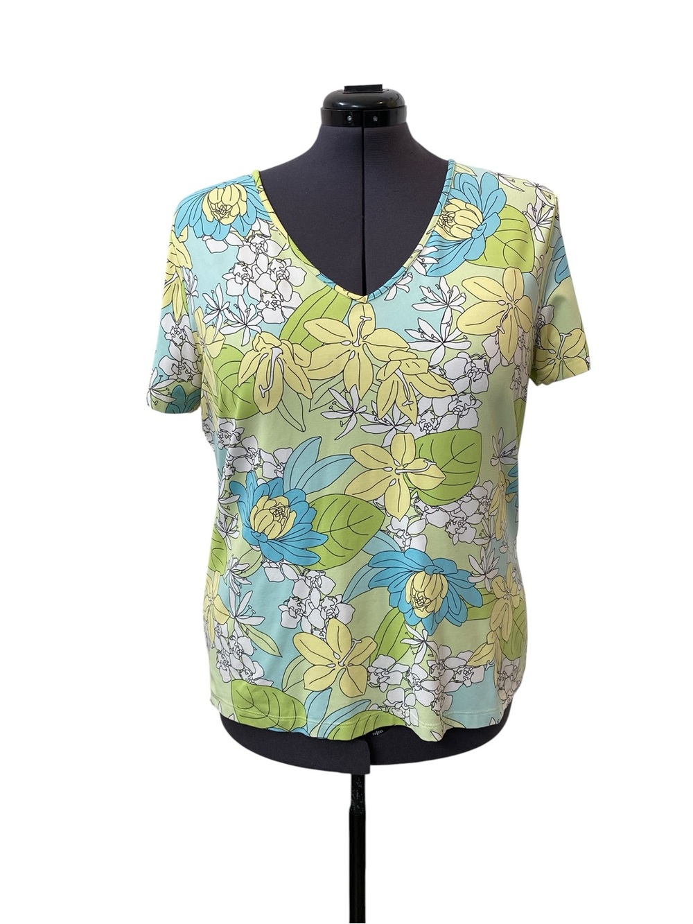 Apostrophe Women's plus size 16-18W Floral V-Neck Short Sleeve Top - Blue & Lime